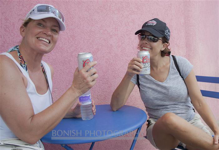 Cindy_&_Jolie_Drinking