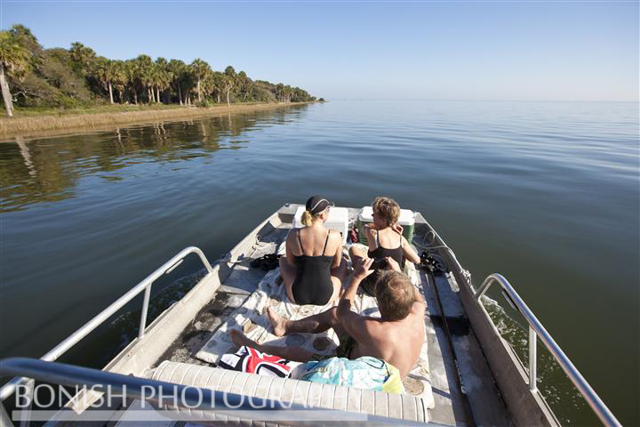 Girls_On_Boat